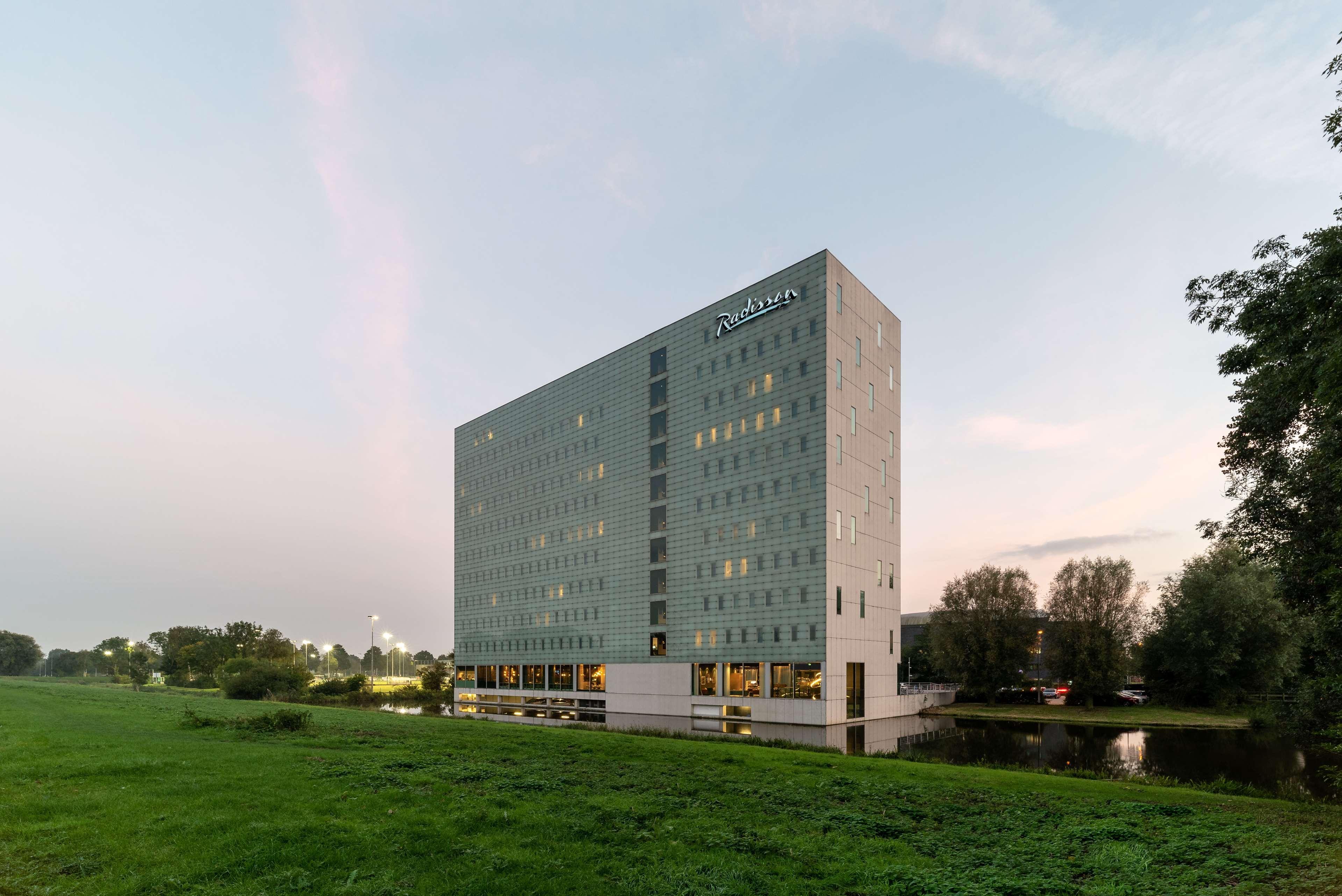 Radisson Hotel And Suites Amsterdam South Exterior photo